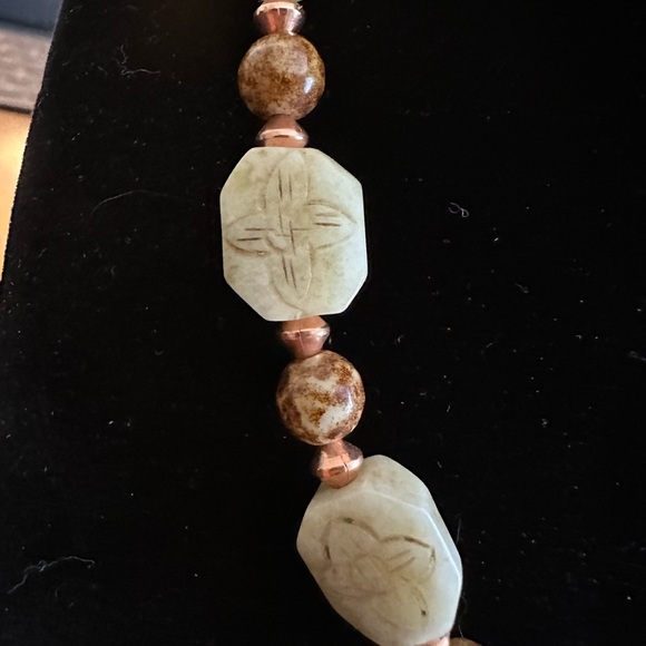 Unique, one of a kind hand crafter choker necklace with gemstones. - Picture 3 of 4